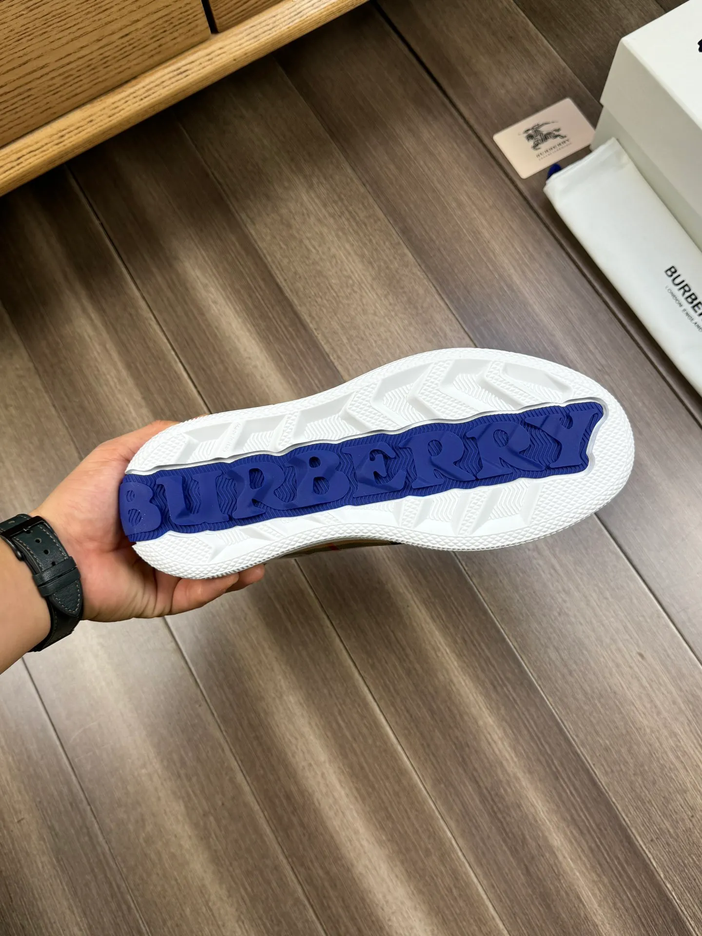 p380💰Men's shoes [BURBERRY] Burberry - High-end quality original order 🔍🔍🔍 - Upper: imported 🔝 Napa calfskin, brand totem cloth, tongue brand cloth label - Lining: canvas lining, - Outsole: rubber; two-color molded outsole - Ultra-high quality control·Fine workmanship: highlighted (high-end·luxury·grade) -Size : 38-44 (45 for men, can be customized)